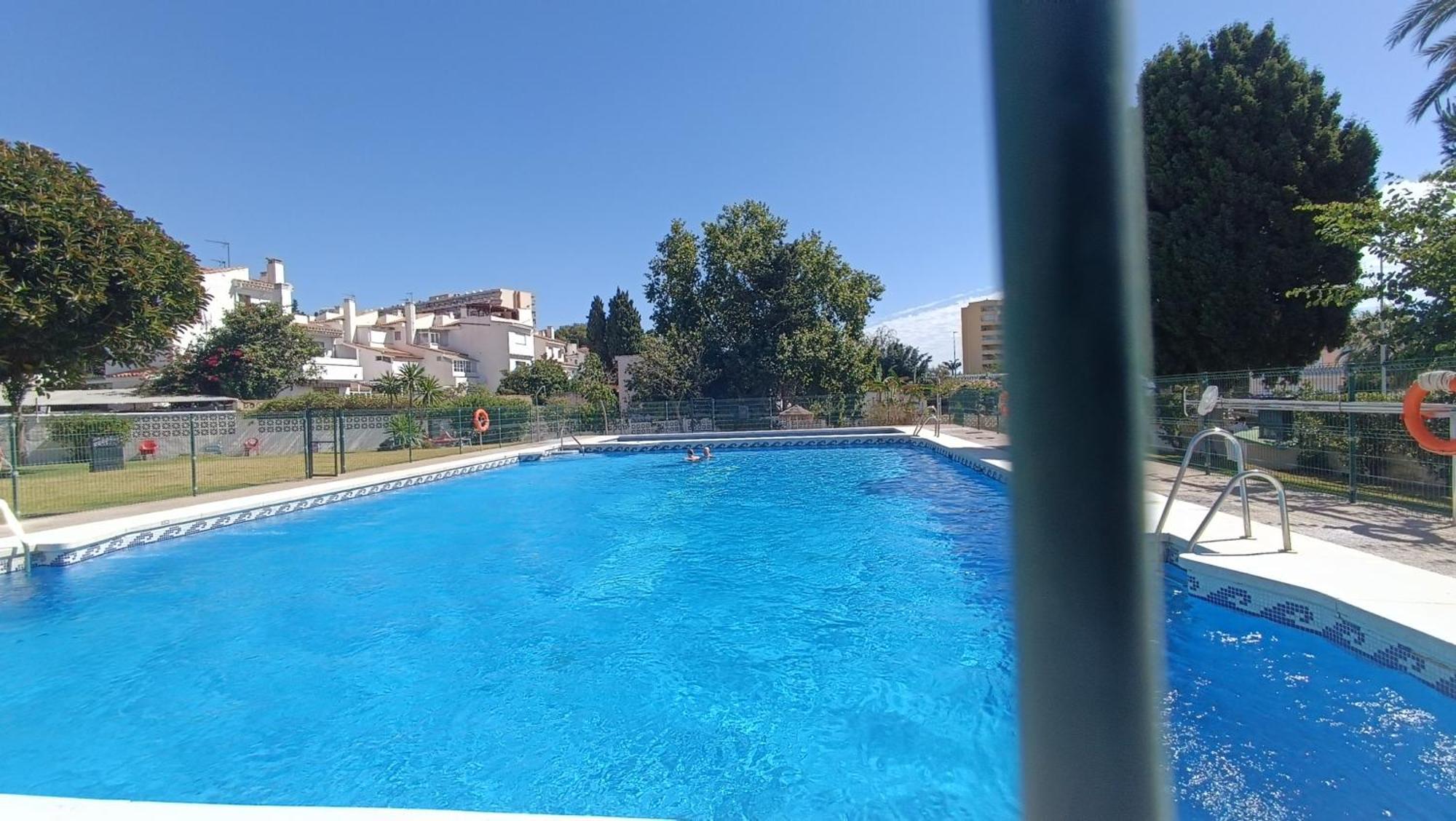 Mar Del Sur Apartment Benalmadena Bagian luar foto
